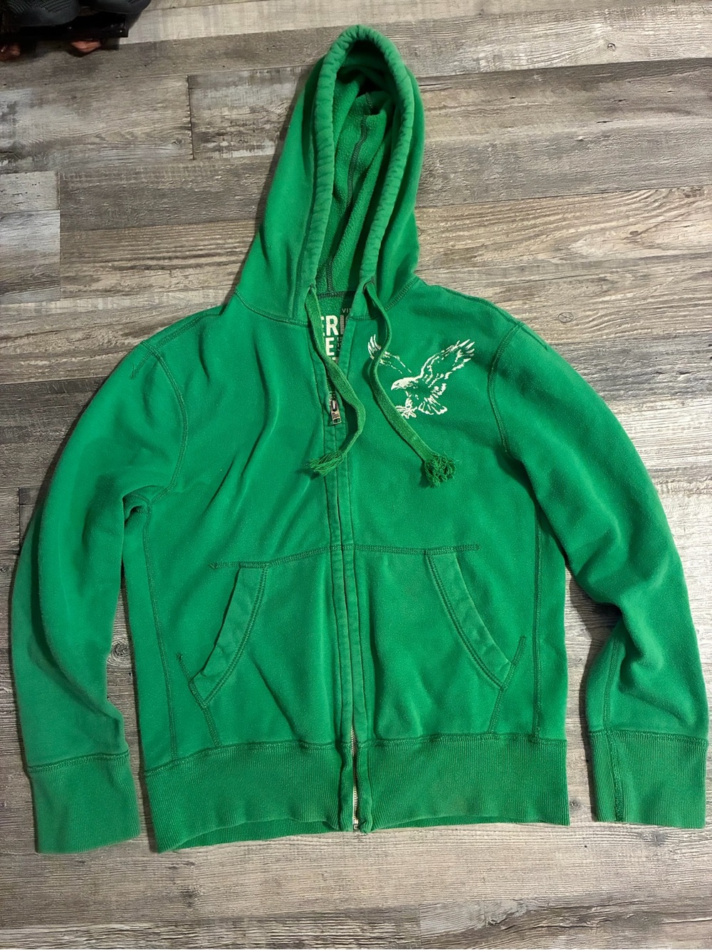 Y2K American Eagle Outfitters Green men’s Zip-Up Hoodie with Eagle Graphic sz m